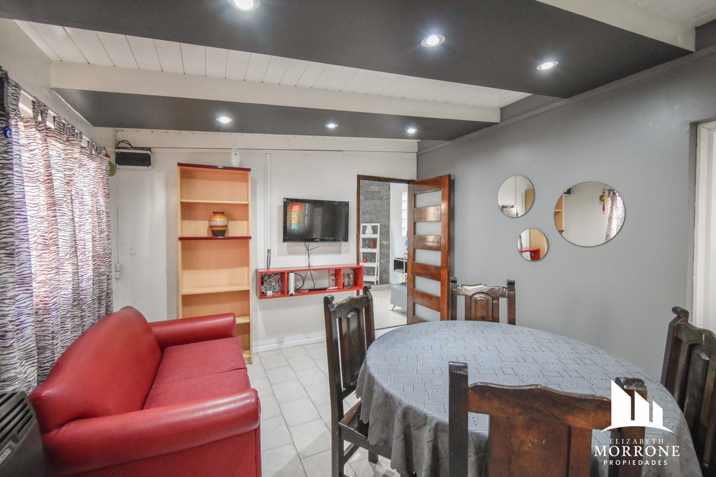 VENTA HERMOSA CASA, 3 DORMITORIOS, QUINCHO Y PILETA, ELIAS ALIPPI 340 -TEMPERLEY-