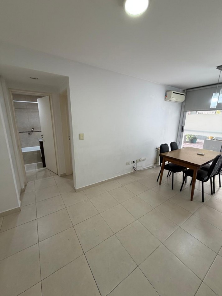 ALQUILER DEPARTAMENTO 2 AMBIENTES PLANTA BAJA, EXCELENTE UBICACION A 3 CUADRAS DE AV HIP. YRIGOYEN AL 9300, COLOMBRES 745 -LOMAS DE ZAMORA-