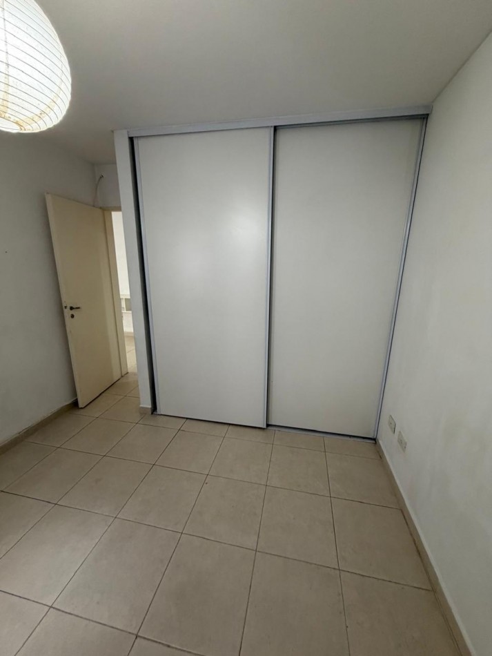ALQUILER DEPARTAMENTO 2 AMBIENTES PLANTA BAJA, EXCELENTE UBICACION A 3 CUADRAS DE AV HIP. YRIGOYEN AL 9300, COLOMBRES 745 -LOMAS DE ZAMORA-