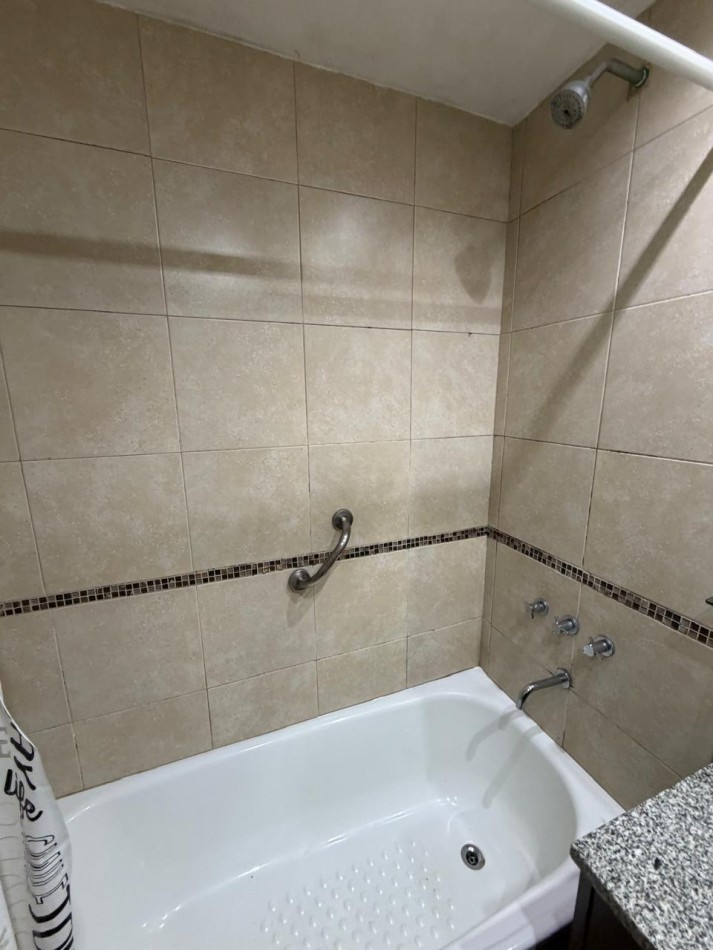 ALQUILER DEPARTAMENTO 2 AMBIENTES PLANTA BAJA, EXCELENTE UBICACION A 3 CUADRAS DE AV HIP. YRIGOYEN AL 9300, COLOMBRES 745 -LOMAS DE ZAMORA-