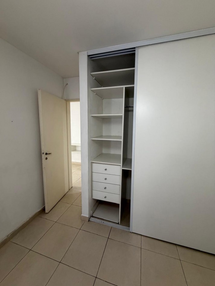 ALQUILER DEPARTAMENTO 2 AMBIENTES PLANTA BAJA, EXCELENTE UBICACION A 3 CUADRAS DE AV HIP. YRIGOYEN AL 9300, COLOMBRES 745 -LOMAS DE ZAMORA-
