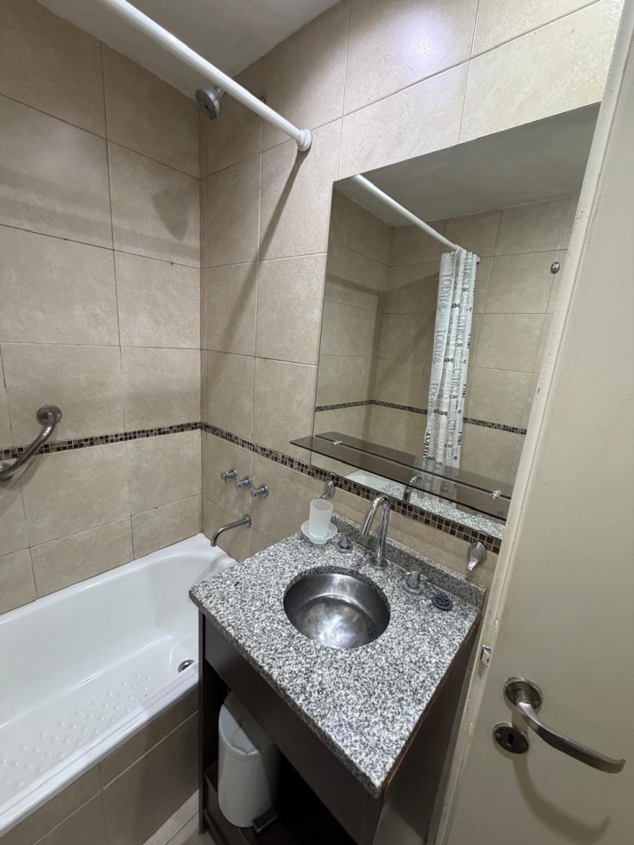 ALQUILER DEPARTAMENTO 2 AMBIENTES PLANTA BAJA, EXCELENTE UBICACION A 3 CUADRAS DE AV HIP. YRIGOYEN AL 9300, COLOMBRES 745 -LOMAS DE ZAMORA-