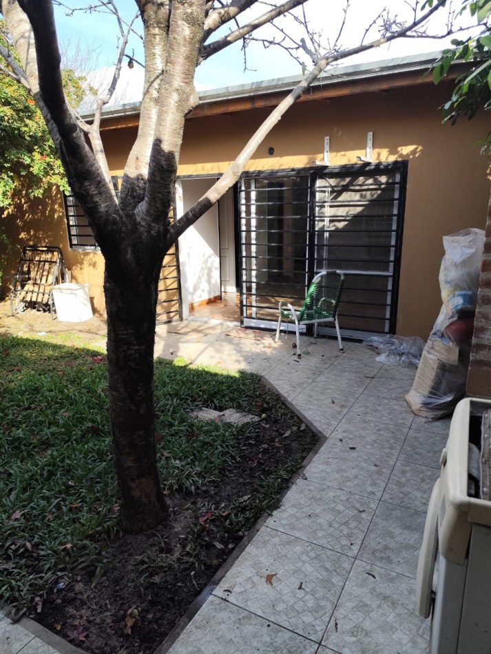 ALQUILER PH AL FONDO, 3 AMBIENTES, PATIO, QUICHO Y PARRILLA, CHUBUT 762 -SAN JOSE-