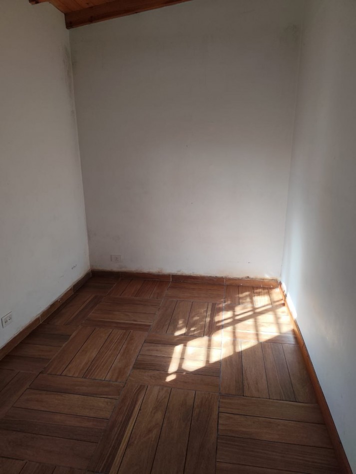 ALQUILER PH AL FONDO, 3 AMBIENTES, PATIO, QUICHO Y PARRILLA, CHUBUT 762 -SAN JOSE-