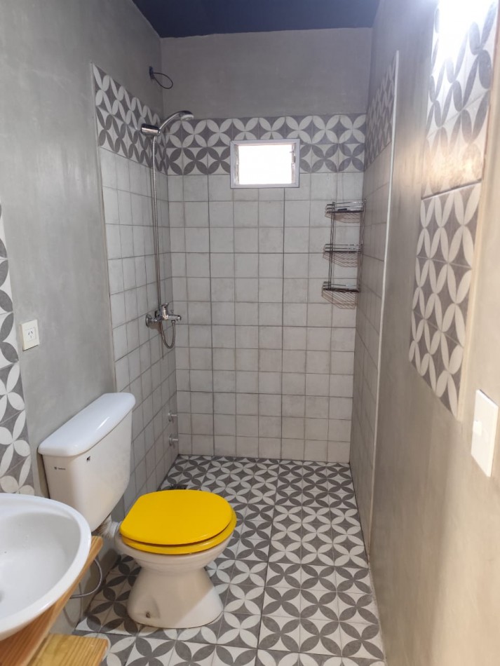 ALQUILER PH AL FONDO, 3 AMBIENTES, PATIO, QUICHO Y PARRILLA, CHUBUT 762 -SAN JOSE-