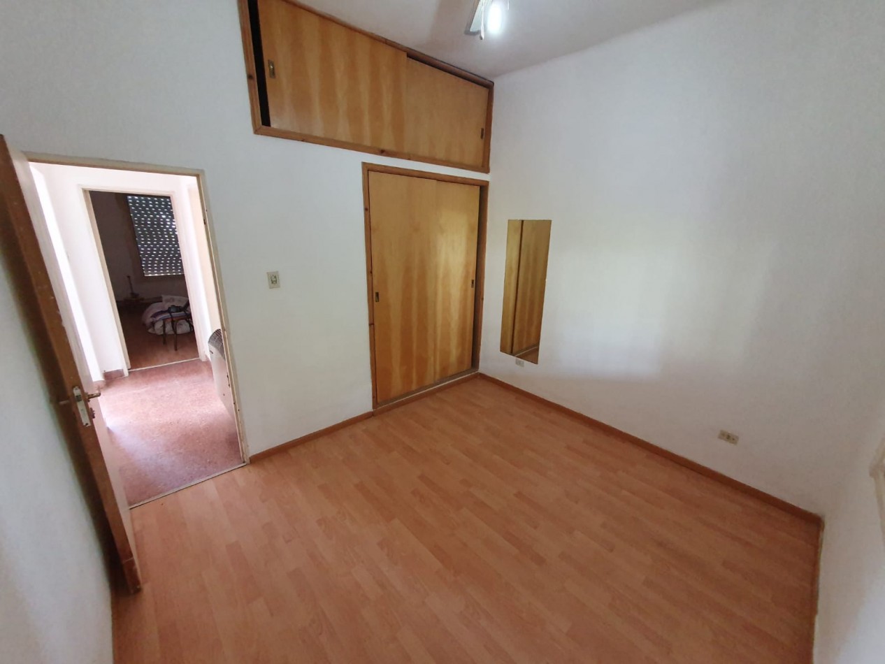 ALQUILER CASA 3 AMBIENTES, AMPLIO PARQUE, EXCELENTE UBICACION PROXIMIDAD A TRANSPORTE PUBLICO, LITUANIA 141 -TEMPERLEY-
