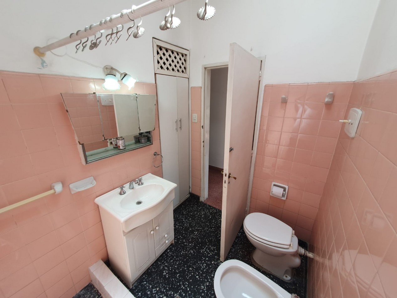 ALQUILER CASA 3 AMBIENTES, AMPLIO PARQUE, EXCELENTE UBICACION PROXIMIDAD A TRANSPORTE PUBLICO, LITUANIA 141 -TEMPERLEY-