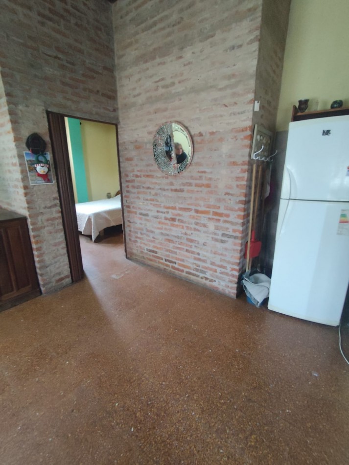 ALQUILER DEPARTAMENTO EN PLANTA BAJA 2 AMBIENTES AMUEBLADO, A UNA CUADRA DE AV EVA PERON AL 2100, MAHATMA GANDHI 1203 -TEMPERLEY-