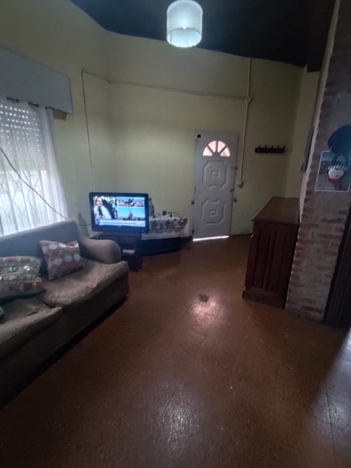 ALQUILER DEPARTAMENTO EN PLANTA BAJA 2 AMBIENTES AMUEBLADO, A UNA CUADRA DE AV EVA PERON AL 2100, MAHATMA GANDHI 1203 -TEMPERLEY-