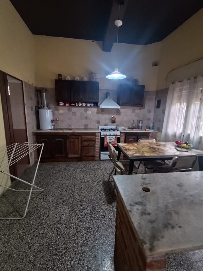 ALQUILER DEPARTAMENTO EN PLANTA BAJA 2 AMBIENTES AMUEBLADO, A UNA CUADRA DE AV EVA PERON AL 2100, MAHATMA GANDHI 1203 -TEMPERLEY-