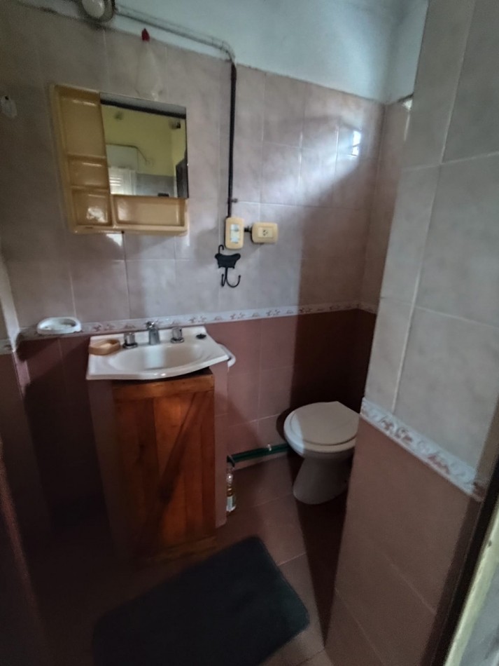 ALQUILER DEPARTAMENTO EN PLANTA BAJA 2 AMBIENTES AMUEBLADO, A UNA CUADRA DE AV EVA PERON AL 2100, MAHATMA GANDHI 1203 -TEMPERLEY-