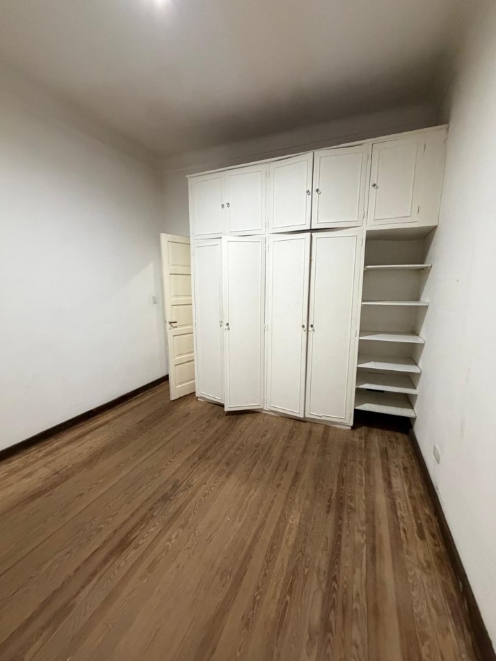 ALQUILER HERMOSA CASA, 3 AMBIENTES, TERRAZA CON PARRILLA, EXCELENTE UBICACION, LAVALLE 282 -BARRIO INGLES TEMPERLEY-