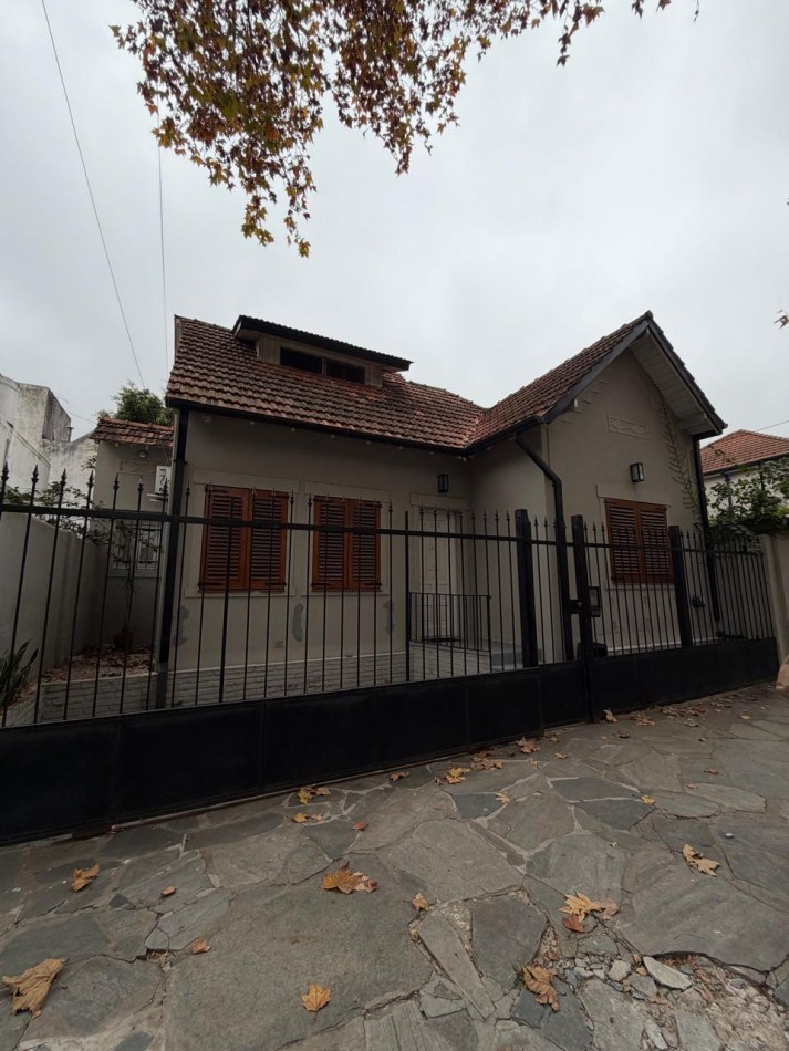 ALQUILER HERMOSA CASA, 3 AMBIENTES, TERRAZA CON PARRILLA, EXCELENTE UBICACION, LAVALLE 282 -BARRIO INGLES TEMPERLEY-
