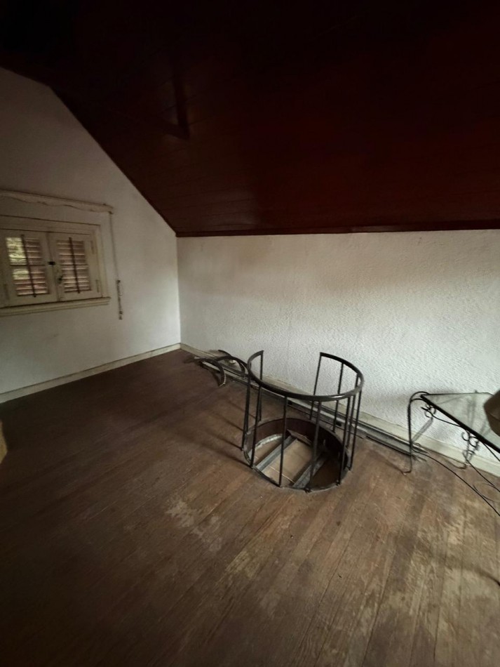 ALQUILER HERMOSA CASA, 3 AMBIENTES, TERRAZA CON PARRILLA, EXCELENTE UBICACION, LAVALLE 282 -BARRIO INGLES TEMPERLEY-