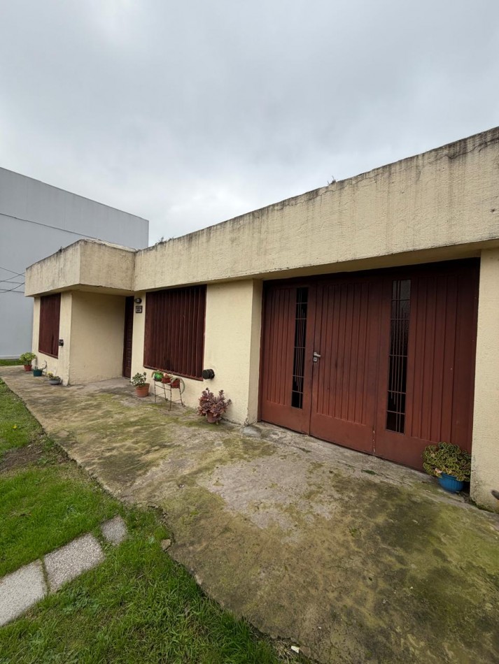 VENTA 2 PROPIEDADES SOBRE LOTE DE 461 MT2, EXCELENTE PARA 2 FAMILIAS O PARA INVERSION, CERCANIA A TRANSPORTE PUBLICO, TARIJA 1804 -TEMPERLEY-