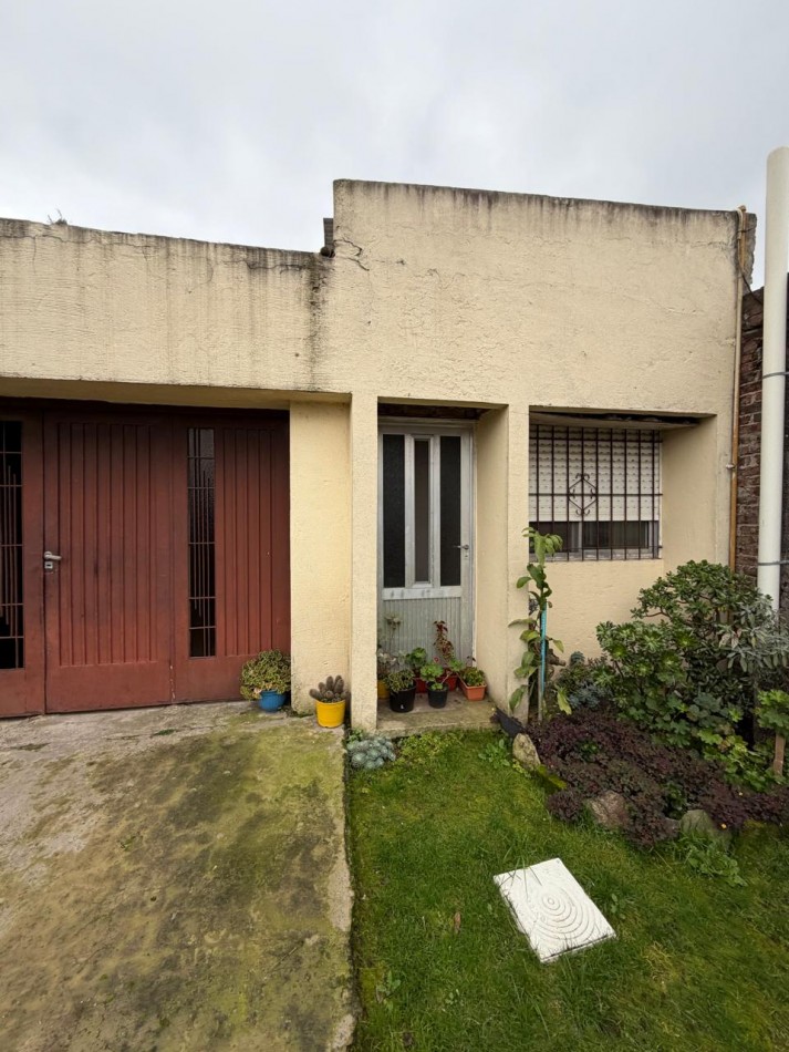 VENTA 2 PROPIEDADES SOBRE LOTE DE 461 MT2, EXCELENTE PARA 2 FAMILIAS O PARA INVERSION, CERCANIA A TRANSPORTE PUBLICO, TARIJA 1804 -TEMPERLEY-