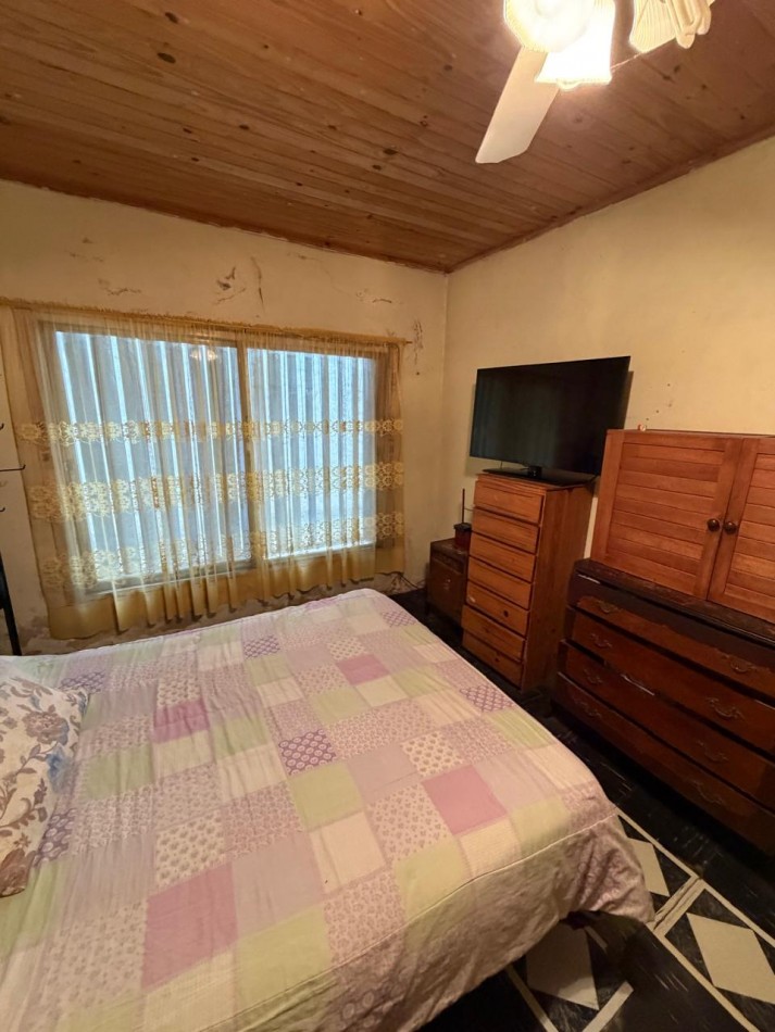 VENTA 2 PROPIEDADES SOBRE LOTE DE 461 MT2, EXCELENTE PARA 2 FAMILIAS O PARA INVERSION, CERCANIA A TRANSPORTE PUBLICO, TARIJA 1804 -TEMPERLEY-