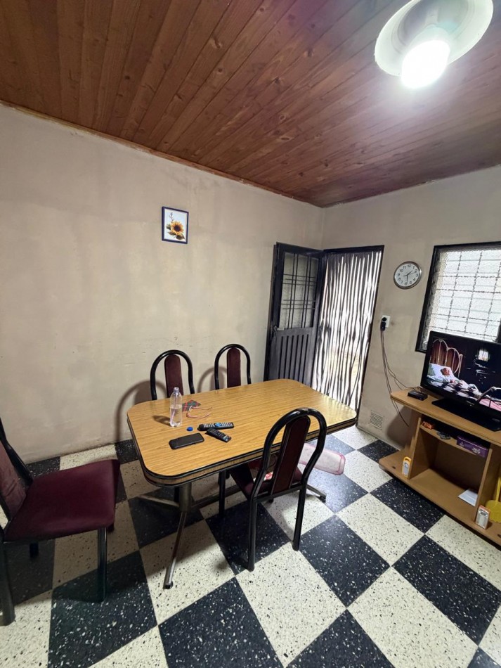 VENTA 2 PROPIEDADES SOBRE LOTE DE 461 MT2, EXCELENTE PARA 2 FAMILIAS O PARA INVERSION, CERCANIA A TRANSPORTE PUBLICO, TARIJA 1804 -TEMPERLEY-