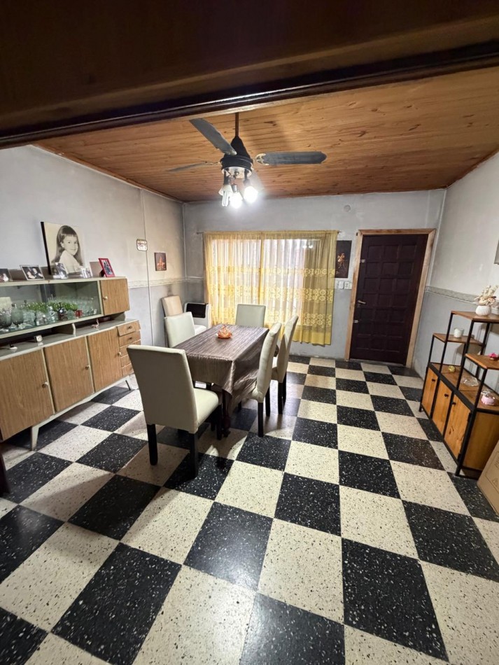 VENTA 2 PROPIEDADES SOBRE LOTE DE 461 MT2, EXCELENTE PARA 2 FAMILIAS O PARA INVERSION, CERCANIA A TRANSPORTE PUBLICO, TARIJA 1804 -TEMPERLEY-
