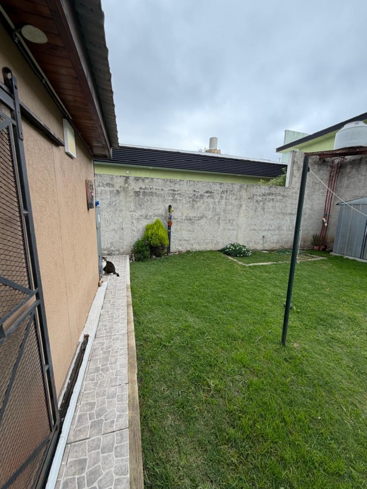 VENTA 2 PROPIEDADES SOBRE LOTE DE 461 MT2, EXCELENTE PARA 2 FAMILIAS O PARA INVERSION, CERCANIA A TRANSPORTE PUBLICO, TARIJA 1804 -TEMPERLEY-