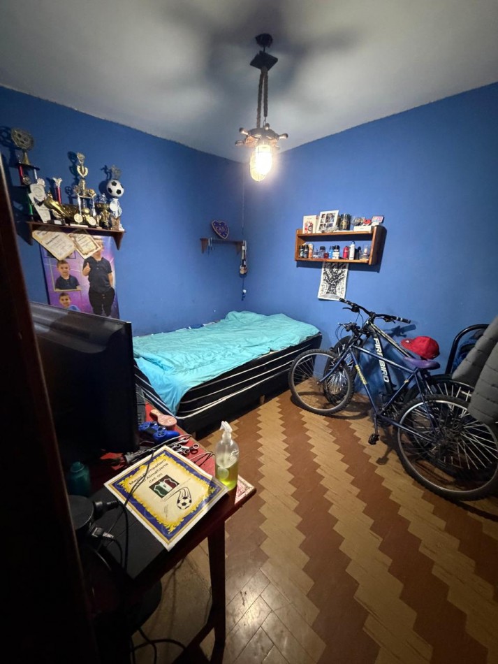 VENTA PH EN PLANTA ALTA 3 DORMITORIOS, TERRAZA CON PARRILLA Y GALERIA SEMICUBIERTA, A 3 CUADRAS DE AV EVA PERON AL 3700, COSTA RICA 836 -TEMPERLEY-
