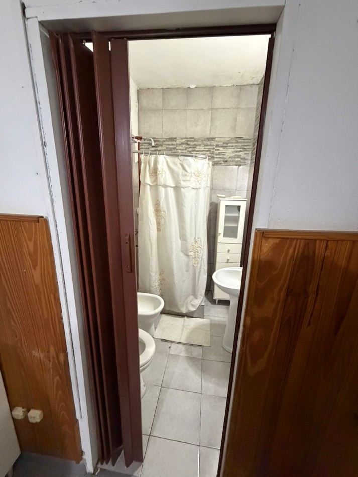 ALQUILER PH DOS AMBIENTES MAS HABITACION AUXILIAR AMOBLADO ZEBALLOS 895 TEMPERLEY