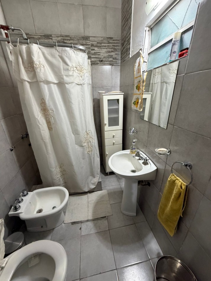 ALQUILER PH DOS AMBIENTES MAS HABITACION AUXILIAR AMOBLADO ZEBALLOS 895 TEMPERLEY
