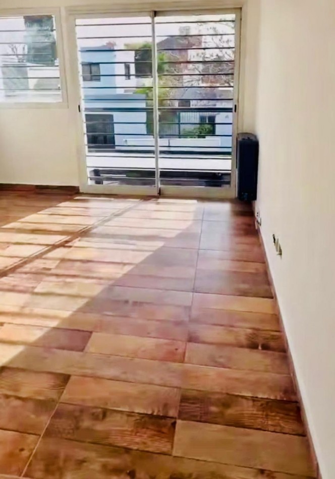 ALQUILER ESPECTACULAR TRIPLEX DE CATEGORIA SIN EXPENSAS - PROFESOR MARIÑO 206 TEMPERLEY-