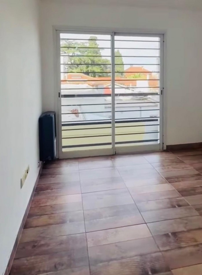 ALQUILER ESPECTACULAR TRIPLEX DE CATEGORIA SIN EXPENSAS - PROFESOR MARIÑO 206 TEMPERLEY-