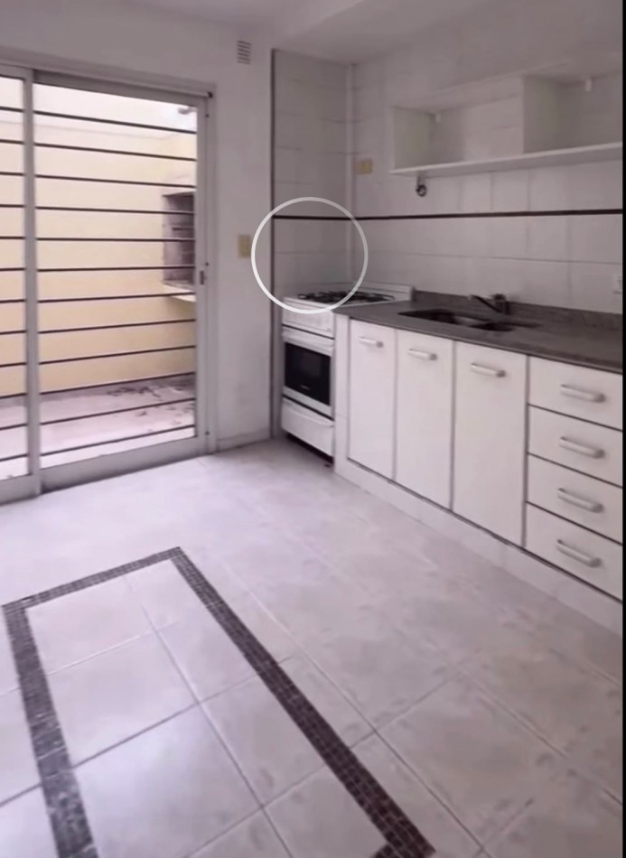 ALQUILER ESPECTACULAR TRIPLEX DE CATEGORIA SIN EXPENSAS - PROFESOR MARIÑO 206 TEMPERLEY-