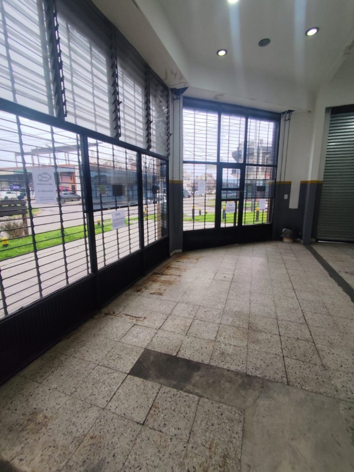 ALQUILER LOCAL COMERCIAL EXCELENTE ESTADO Y UBICACION SAN CRISTOBAL 1298 TEMPERLEY