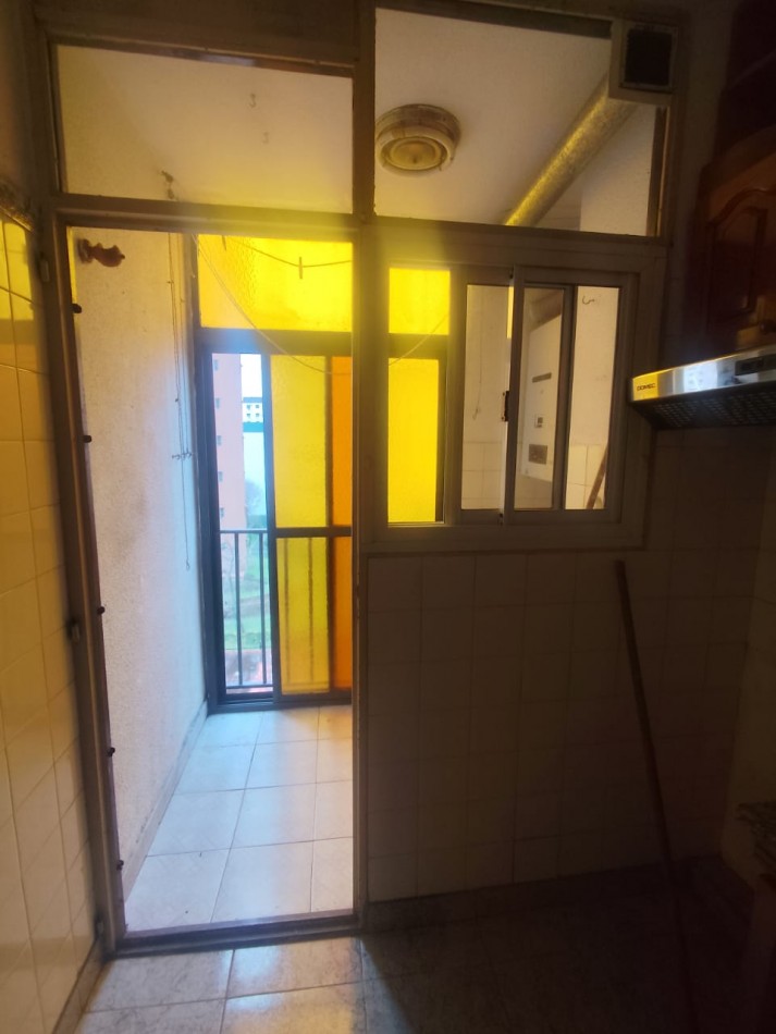 ALQUILER 4 AMBIENTES SUPER AMPLIO EN COMPLEJO HABITACIONAL WILDE -LAS FLORES 1600 WILDE-