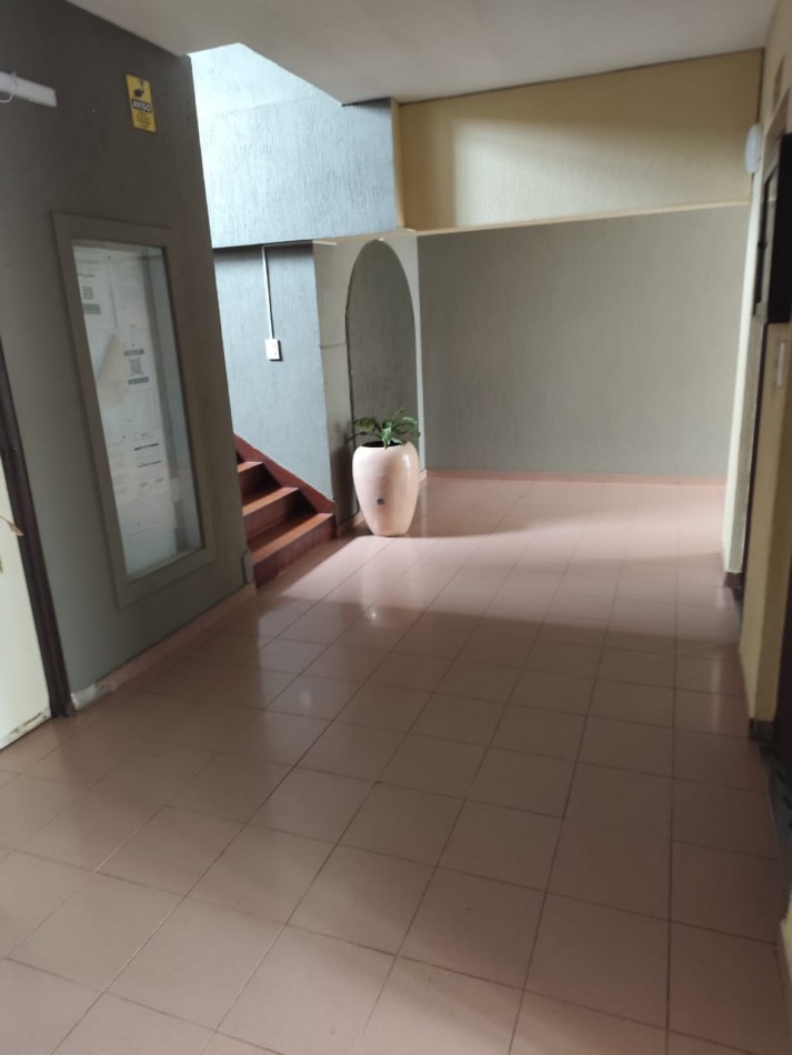ALQUILER 4 AMBIENTES SUPER AMPLIO EN COMPLEJO HABITACIONAL WILDE -LAS FLORES 1600 WILDE-
