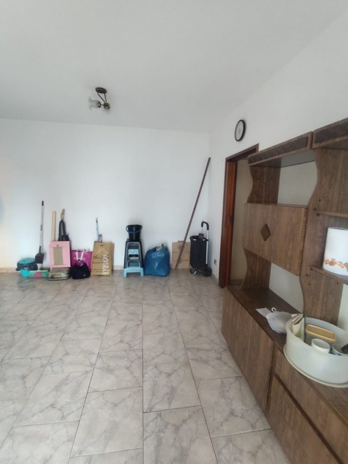 ALQUILER 4 AMBIENTES SUPER AMPLIO EN COMPLEJO HABITACIONAL WILDE -LAS FLORES 1600 WILDE-