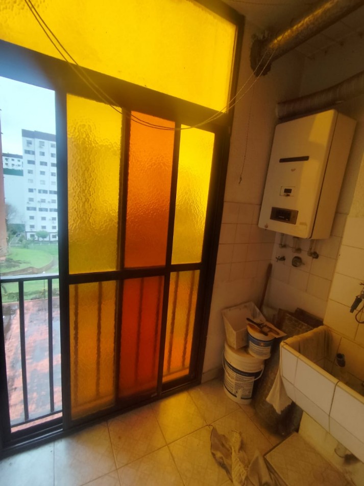 ALQUILER 4 AMBIENTES SUPER AMPLIO EN COMPLEJO HABITACIONAL WILDE -LAS FLORES 1600 WILDE-
