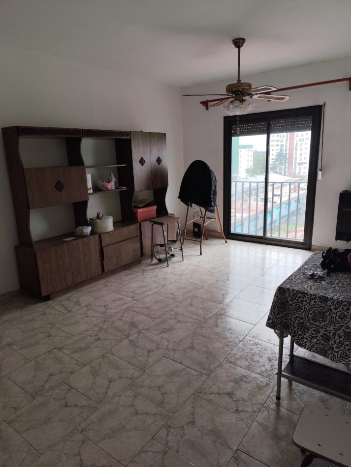 ALQUILER 4 AMBIENTES SUPER AMPLIO EN COMPLEJO HABITACIONAL WILDE -LAS FLORES 1600 WILDE-