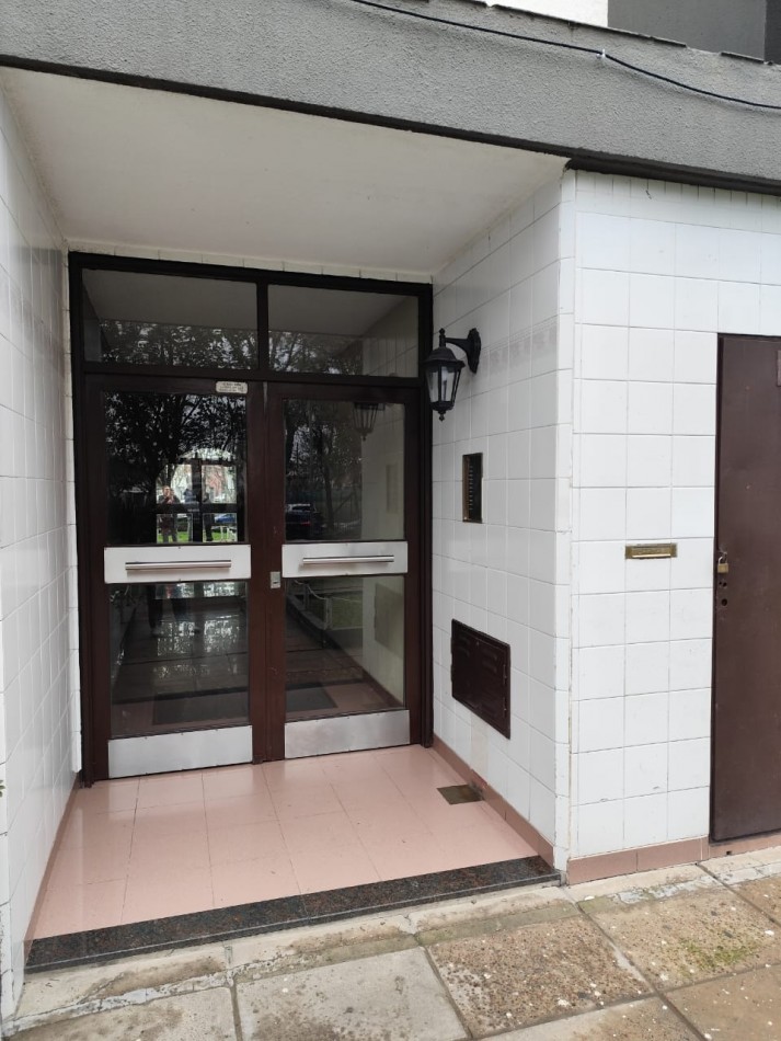 ALQUILER 4 AMBIENTES SUPER AMPLIO EN COMPLEJO HABITACIONAL WILDE -LAS FLORES 1600 WILDE-