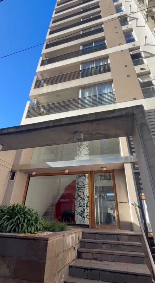 ALQUILER HERMOSO DEPARTAMENTO 2 AMBIENTES Y COCHERA CUBIERTA -PASAJE GONZALEZ 72 LOMAS DE ZAMORA-