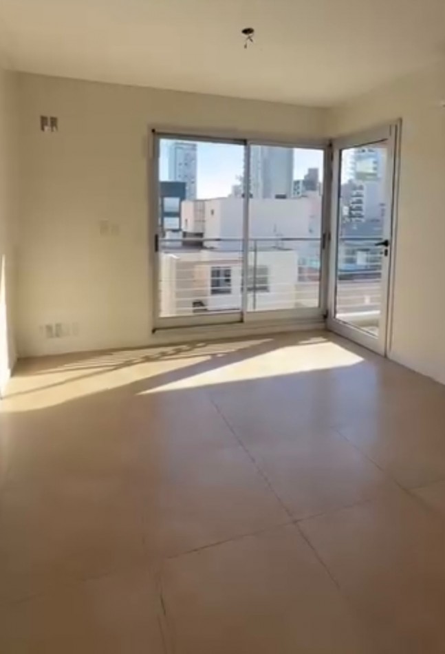 ALQUILER HERMOSO DEPARTAMENTO 2 AMBIENTES Y COCHERA CUBIERTA -PASAJE GONZALEZ 72 LOMAS DE ZAMORA-