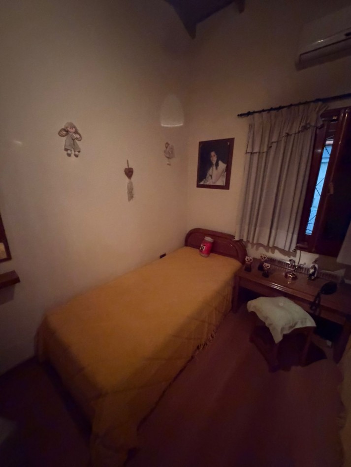 HERMOSA CASA 4 AMBIENTES CON QUINCHO, EL CHINGOLO 1200 -TEMPERLEY-