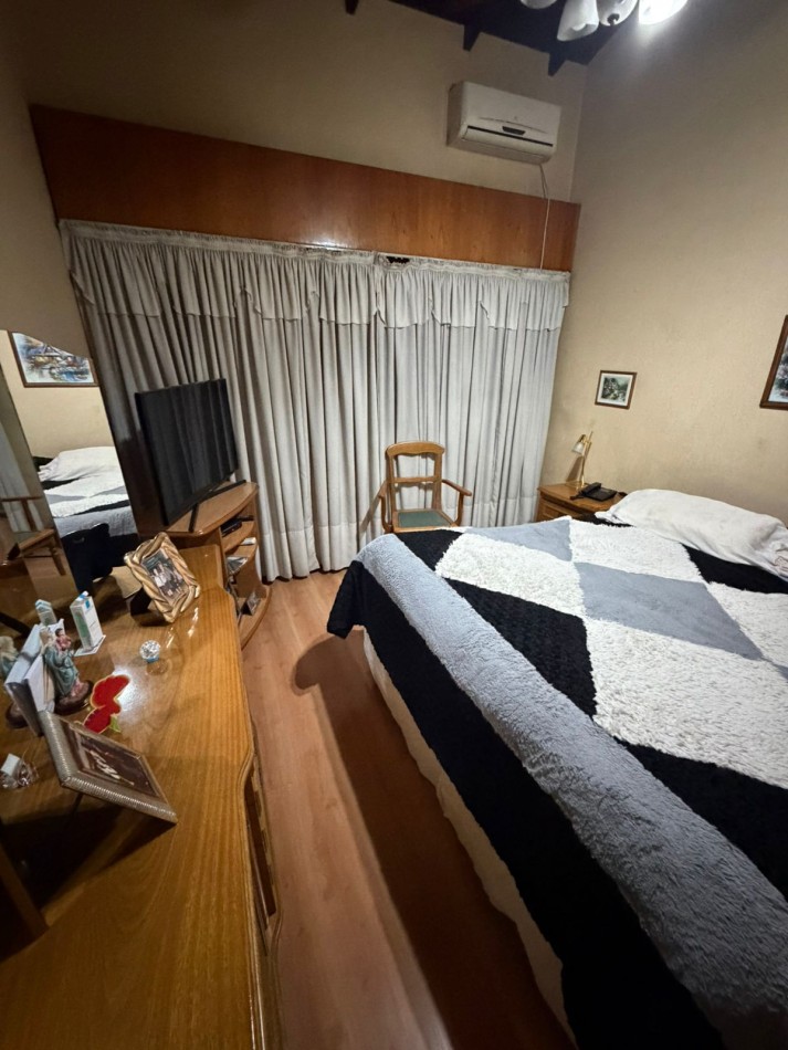 HERMOSA CASA 4 AMBIENTES CON QUINCHO, EL CHINGOLO 1200 -TEMPERLEY-