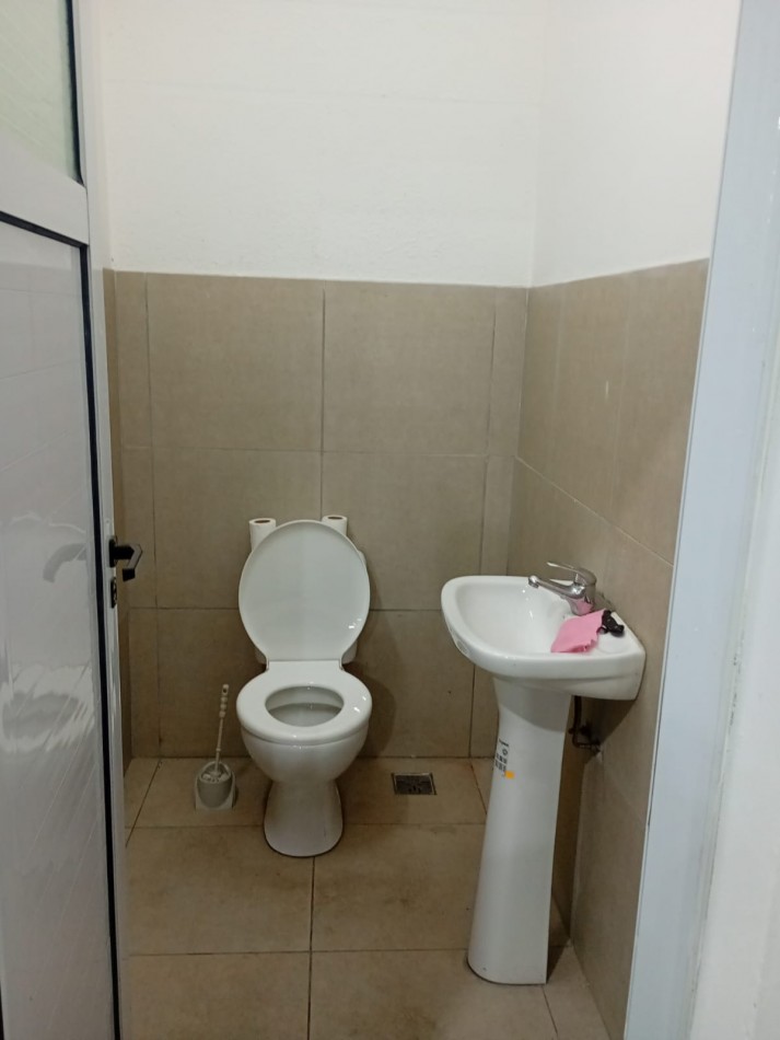 ALQUILER IMPORTANTE GALPON/LOCAL -AV EVA PERON 550 TEMPERLEY-