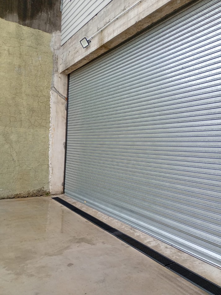 ALQUILER IMPORTANTE GALPON/LOCAL -AV EVA PERON 550 TEMPERLEY-