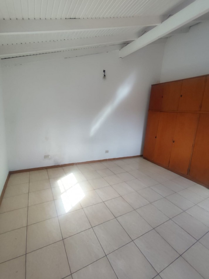 ALQUILER PH 3 AMBIENTES CON TERRAZA -JOAQUIN V GONZALEZ 27 TEMPERLEY-