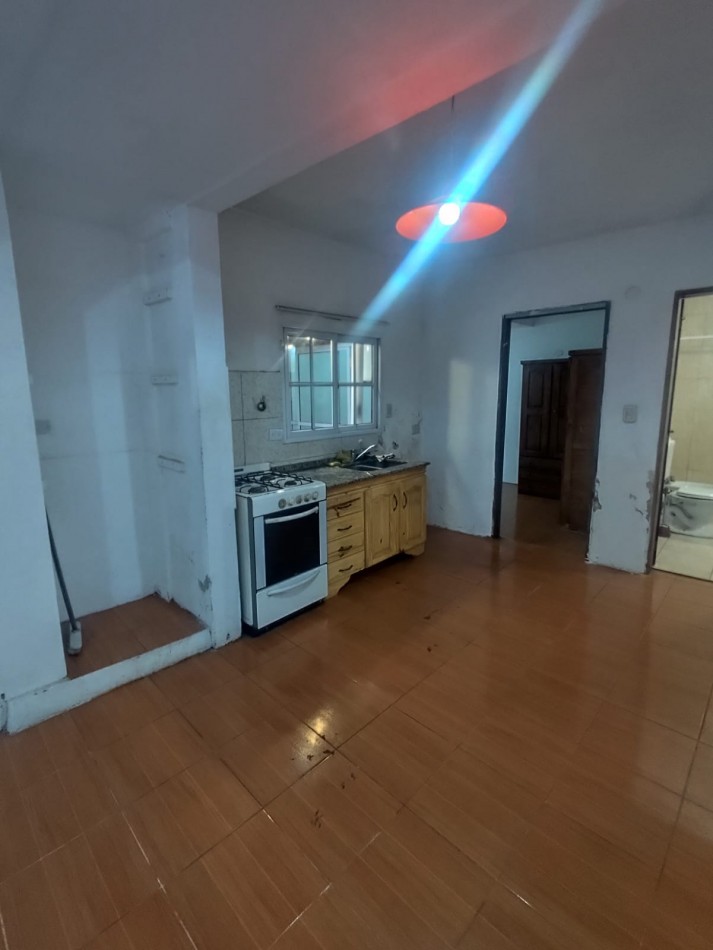 ALQUILER PH 3 AMBIENTES CON TERRAZA -JOAQUIN V GONZALEZ 27 TEMPERLEY-