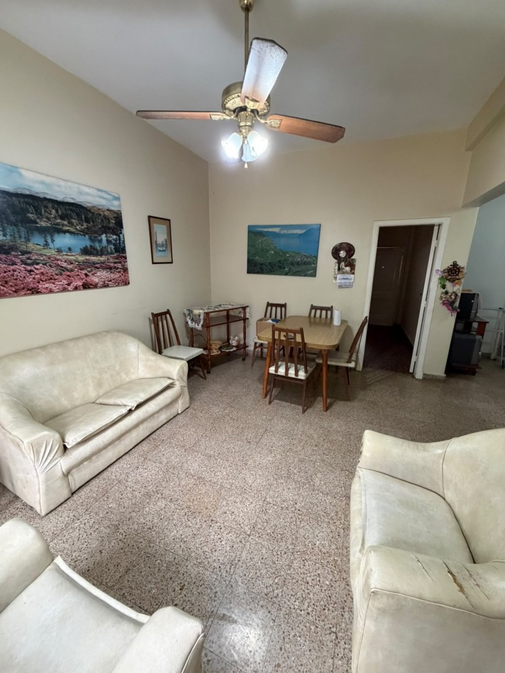 HERMOSA CASA 3 AMBIENTES, CON GRAN PARQUE Y PARRILLA, ALFEREZ PAGE 349 -GLEW-