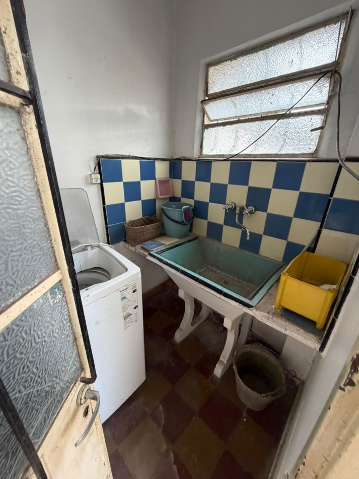 HERMOSA CASA 3 AMBIENTES, CON GRAN PARQUE Y PARRILLA, ALFEREZ PAGE 349 -GLEW-