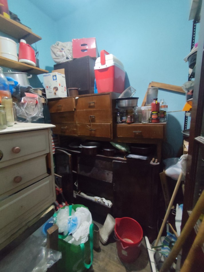 VENTA PH 5 AMBIENTES, EXCELENTE UBICACION, FRENTE AL COTO DE ESCALADA, AV HIPOLITO YRIGOYEN 6161 -REMEDIOS DE ESCALADA-