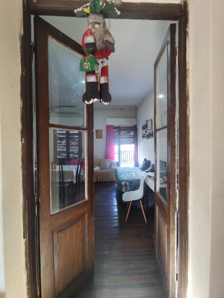 VENTA PH 5 AMBIENTES, EXCELENTE UBICACION, FRENTE AL COTO DE ESCALADA, AV HIPOLITO YRIGOYEN 6161 -REMEDIOS DE ESCALADA-