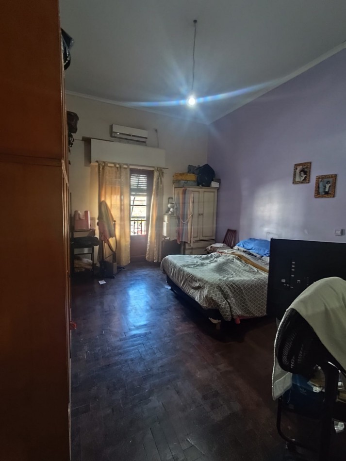 VENTA PH 5 AMBIENTES, EXCELENTE UBICACION, FRENTE AL COTO DE ESCALADA, AV HIPOLITO YRIGOYEN 6161 -REMEDIOS DE ESCALADA-